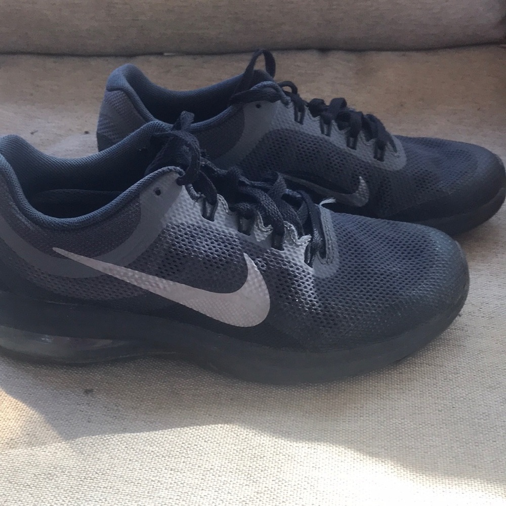 Boys Nike tennis shoes